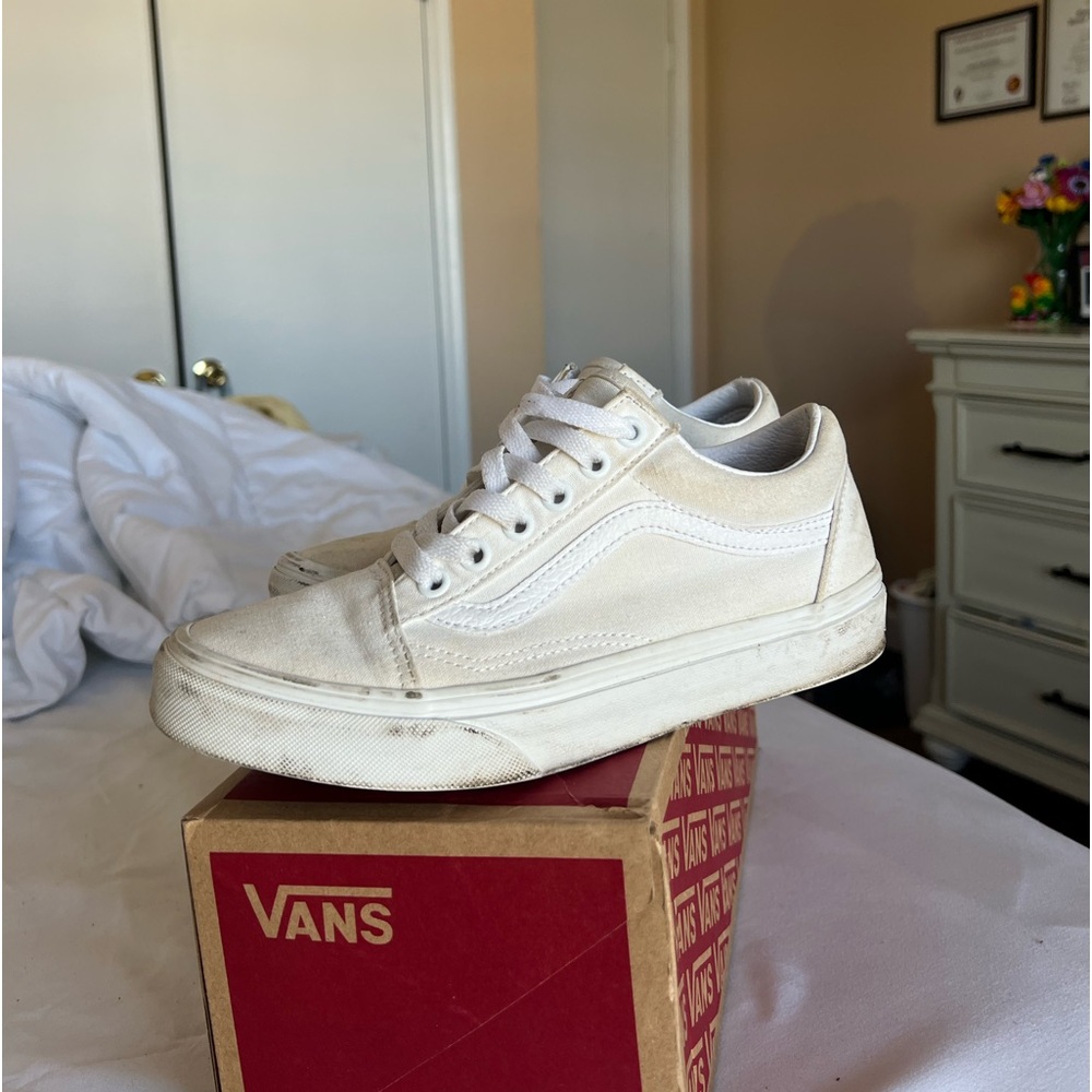 White vans